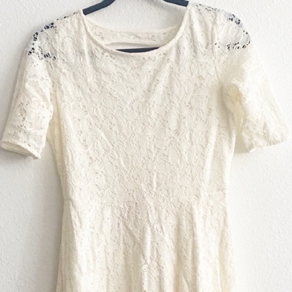 ⭐️Catch My I Ivory Lace Dress juniors L - Picture 5 of 16